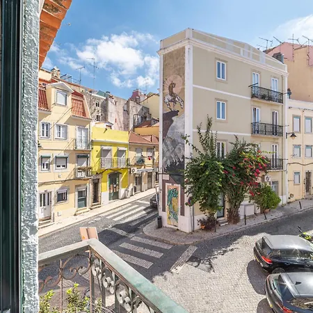 Elegant Duplex By Downtown - Sleeps 6 Apartment