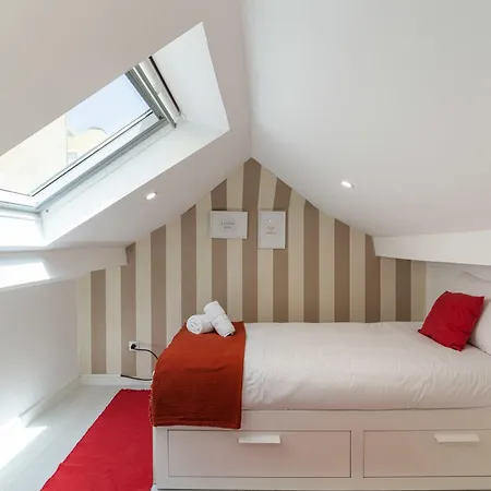 Elegant Duplex By Downtown - Sleeps 6 *