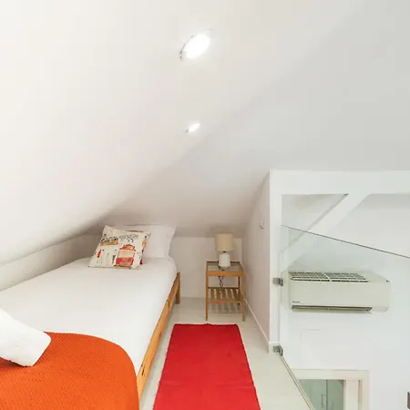 Elegant Duplex By Downtown - Sleeps 6 * Lisbon