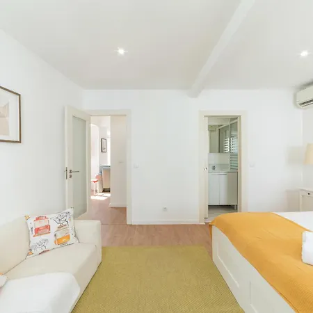 Elegant Duplex By Downtown - Sleeps 6