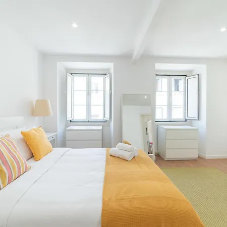 Elegant Duplex By Downtown - Sleeps 6 Lägenhet *